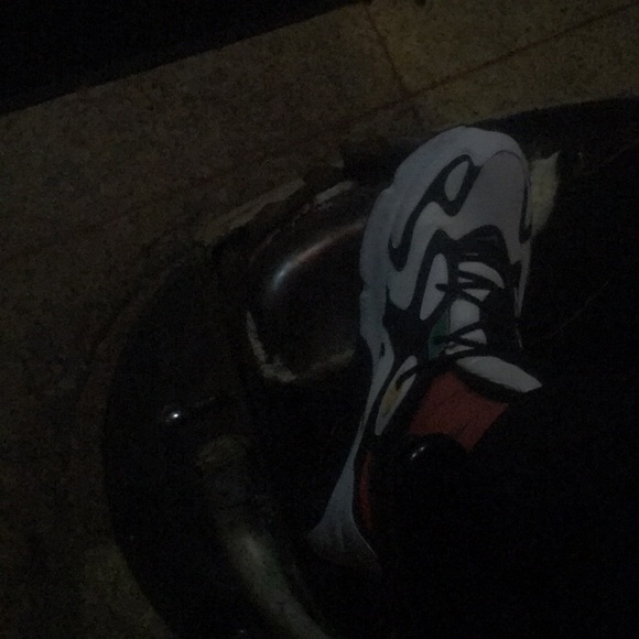 Meet your Posher, Alex - Picture 1 of 1